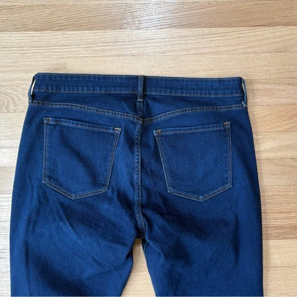 Old Navy Mid-Rise Power Slim Straight Leg Jeans Size 14 Short - Picture 5 of 9